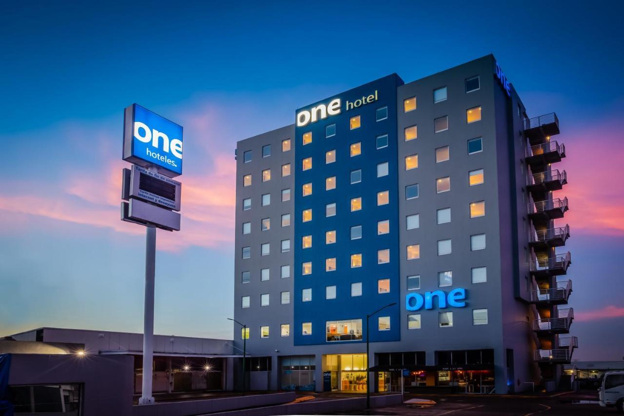 Hotel One Puebla Finsa Esterno foto