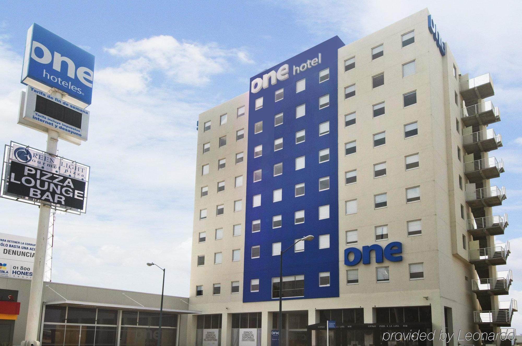 Hotel One Puebla Finsa Esterno foto