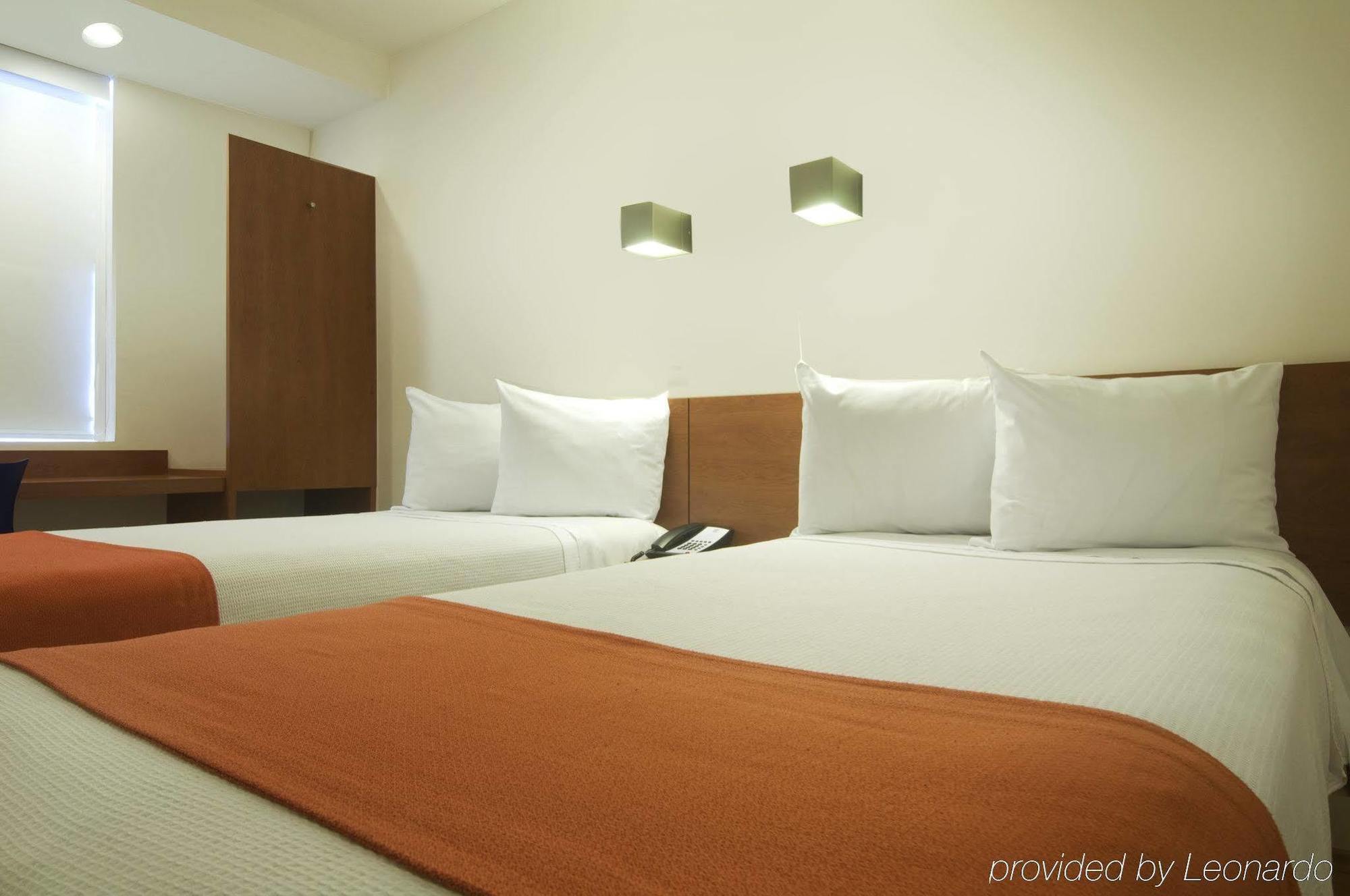 Hotel One Puebla Finsa Esterno foto